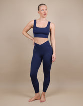 Blake V Front Leggings in Navy