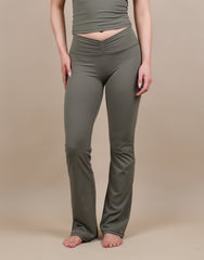 Cleo Ruched Front Flared Leggings In Olive