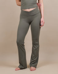 Cleo Ruched Front Flared Leggings In Olive
