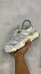 NEW BALANCE 9060 BEIGE CREMA