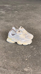 NEW BALANCE 9060 BEIGE GAMUZA