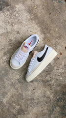NIKE BLAZZER LOW PLATAFORMA BLANCO NEGRO