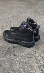 BOTA UNDER ARMOUR NEGRA CABALLERO