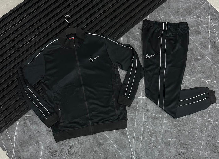 CONJUNTO NIKE NEGRO