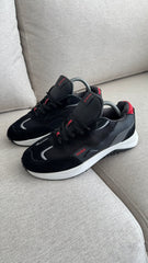 HUGO BOSS NEGRO BLANCO ROJO