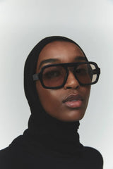 Jane in Gloss Black
