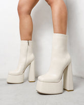 Mellia Stone Extreme Platform Boots