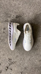 ON CLOUD BLANCO LILA