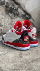 JORDAN RETRO 3 BLANCA GRIS ROJA