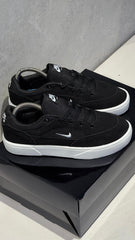 NIKE SB TABLA NEGRO BLANCO