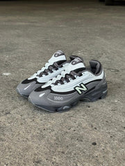 NEW BALANCE 1000 NEGRO GRIS