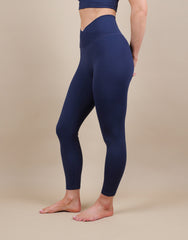 Blake V Front Leggings in Navy