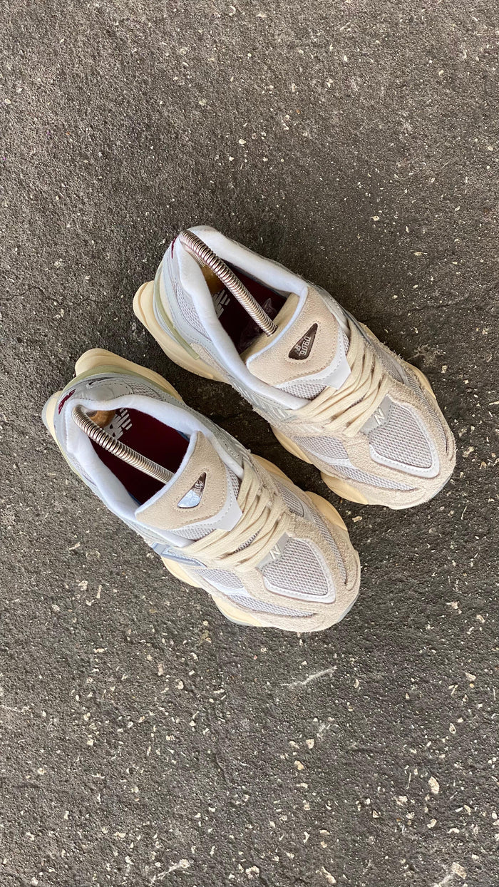NEW BALANCE 9060 BEIGE GAMUZA