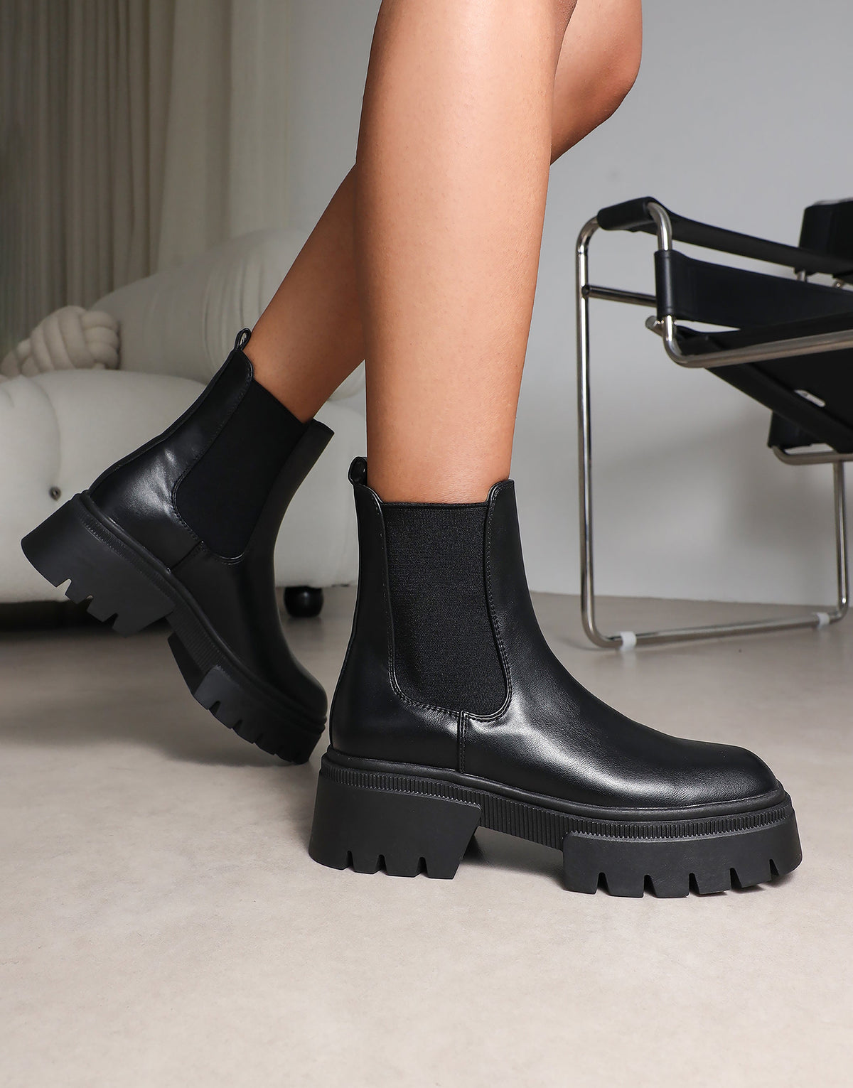 Judd Black Chunky Chelsea Boots