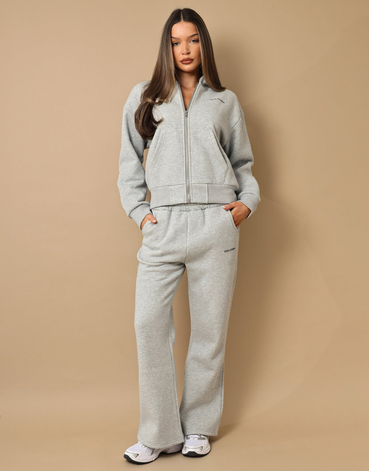 Colby Simmi Studios Essentials Joggers In Grey Marl