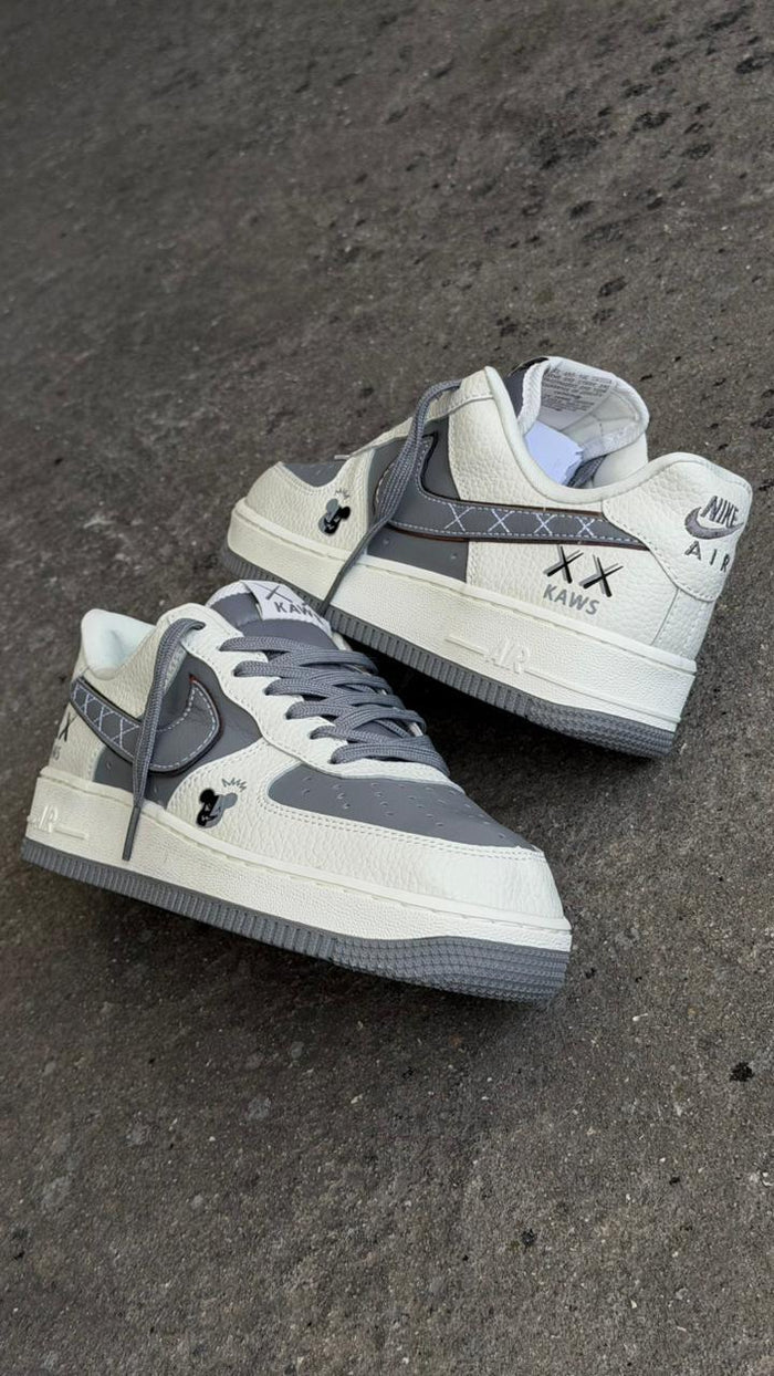 AF1 KAWS