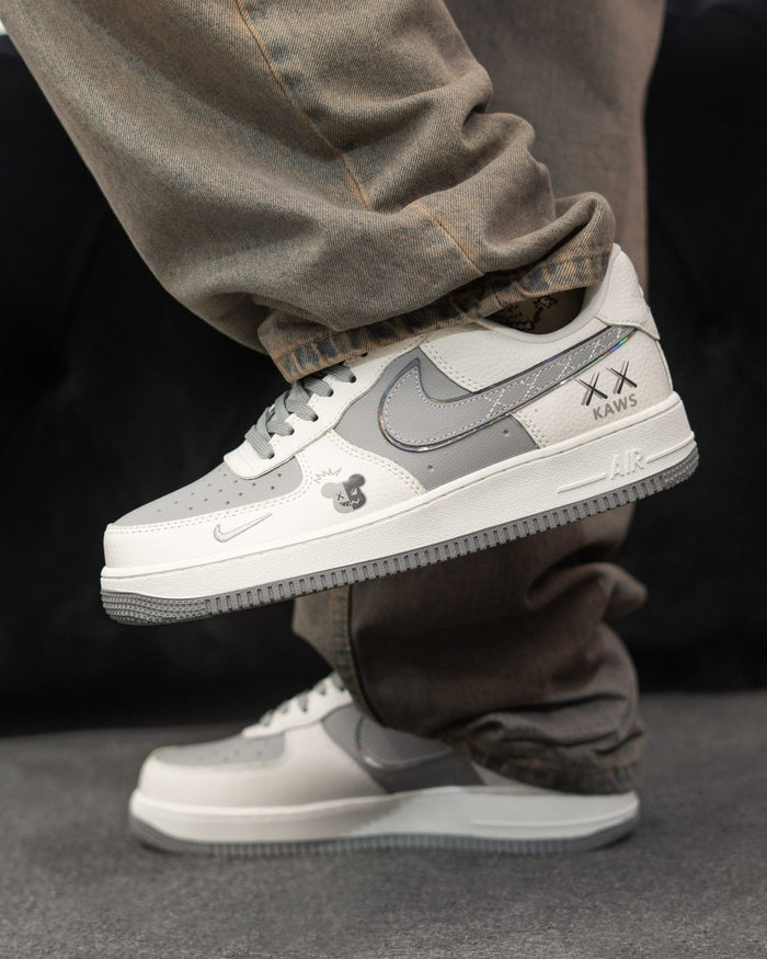 AF1 KAWS