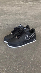 AF1 NEGRO LINEA BLANCA