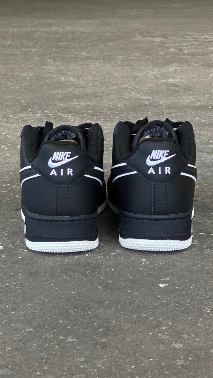 AF1 NEGRO LINEA BLANCA