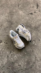 ASICS BEIGE PLATA