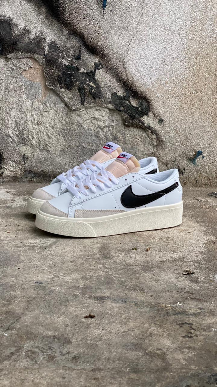 NIKE BLAZZER LOW PLATAFORMA BLANCO NEGRO