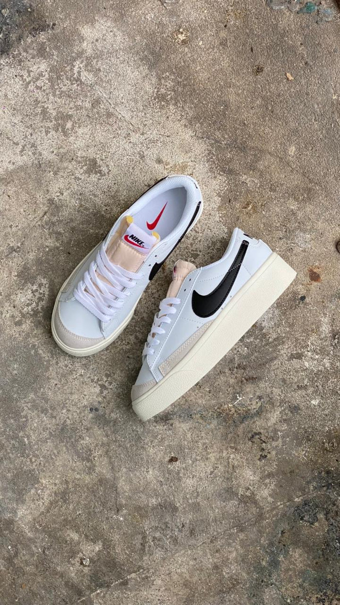 NIKE BLAZZER LOW PLATAFORMA BLANCO NEGRO