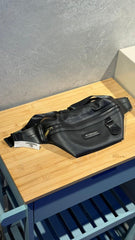 BOLSO CANGURO BURBERRY NEGRO