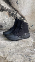 BOTA UNDER ARMOUR  MICRO NEGRA