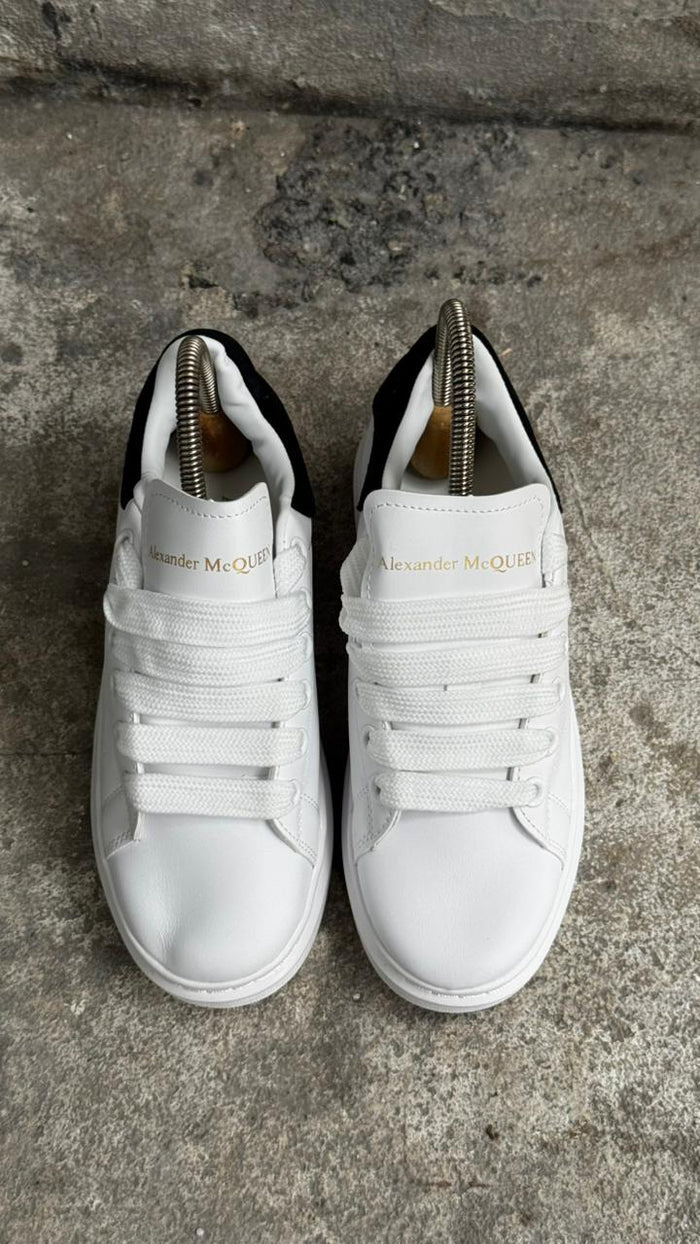 ALEXANDER MCQUEEN CLASICO BLANCO NEGRO
