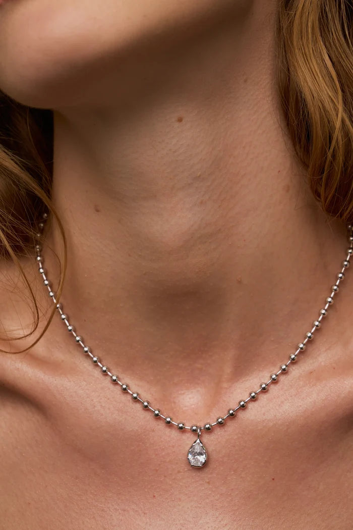 Cleo Pear Necklace