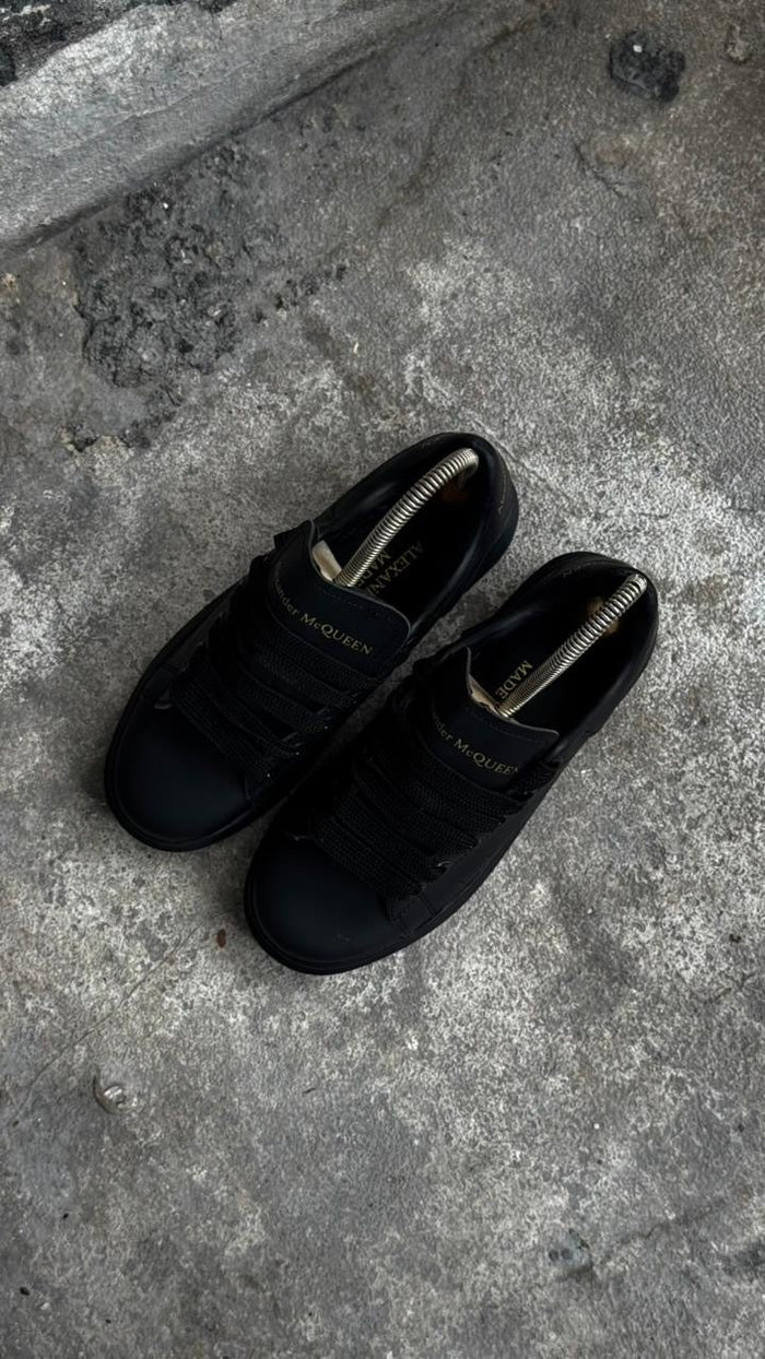 ALEXANDER MCQUEEN NEGRO