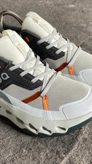ON CLOUD BLANCO GRIS NARANJA