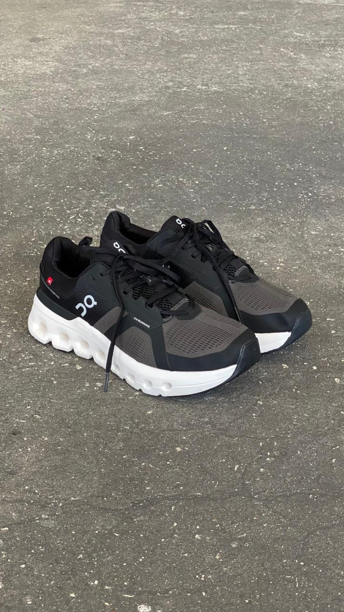 ON CLOUD CLASICO 2 NEGRO BLANCO