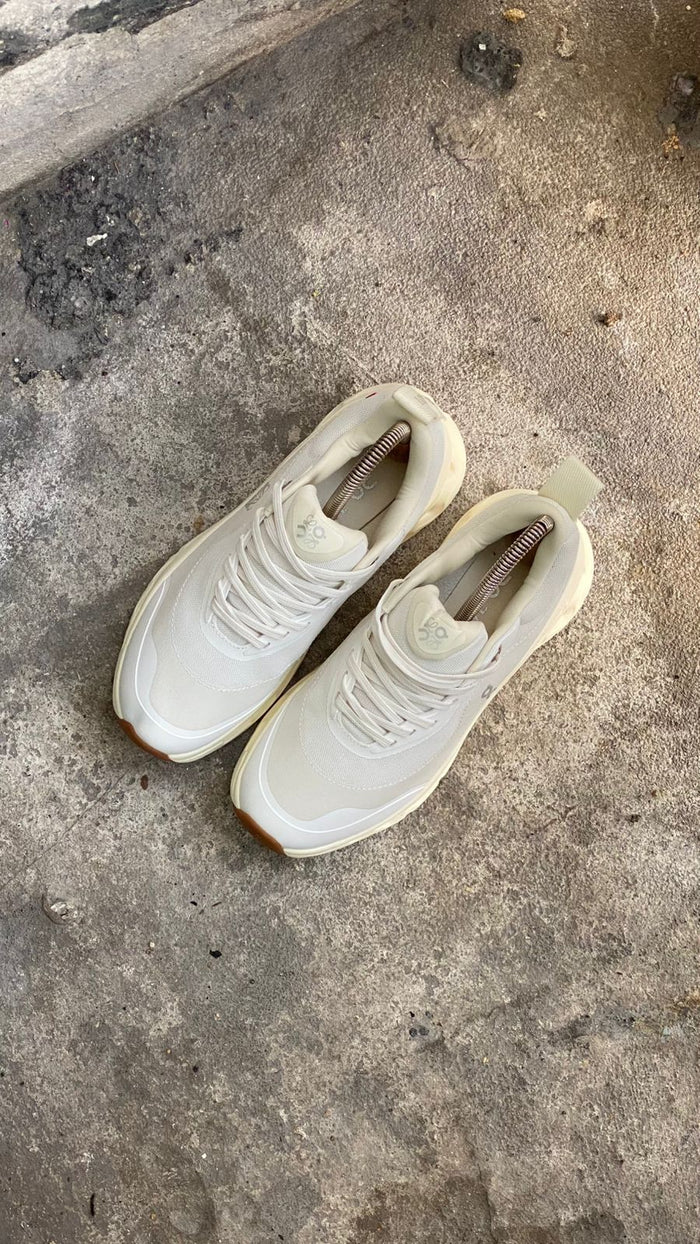 ON CLOUD GRAFITY BLANCO BEIGE