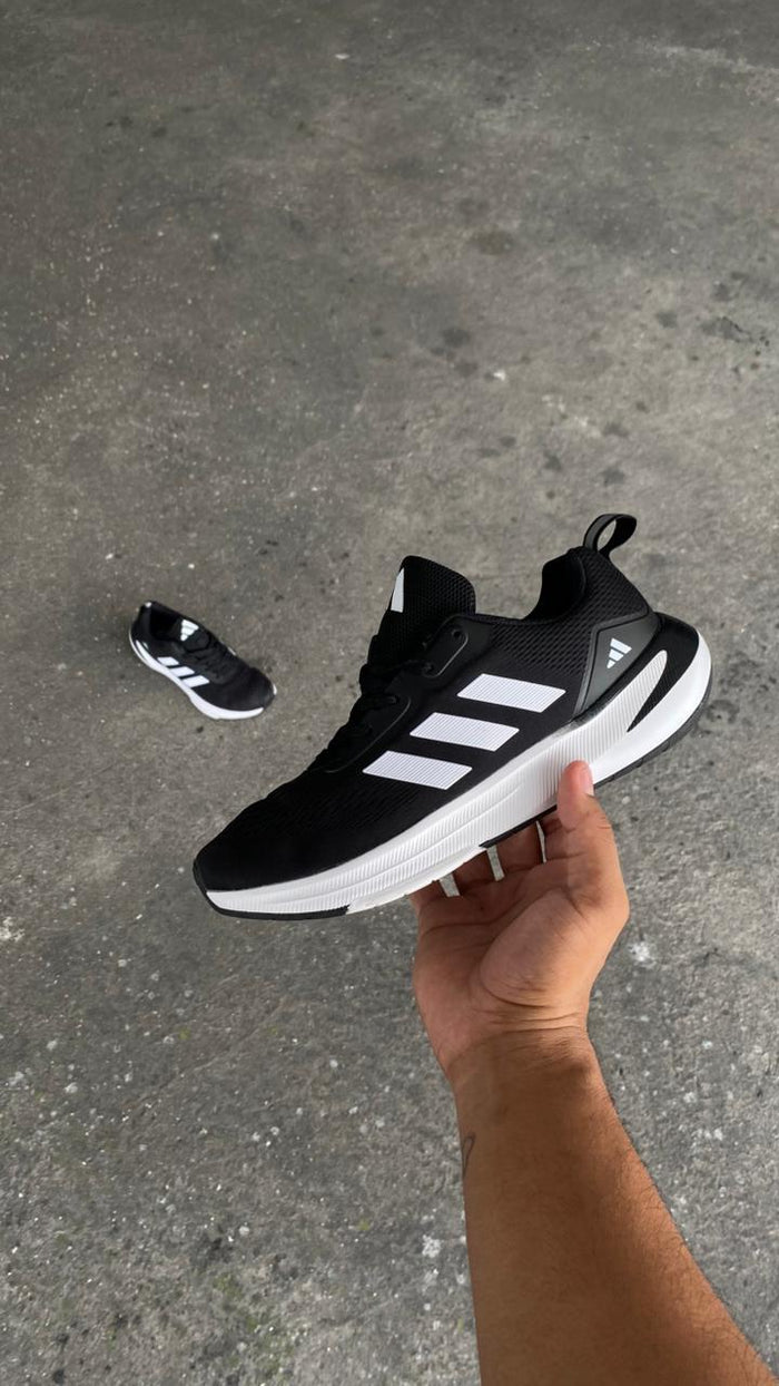 ADIDAS QUESTAR 26 NEGRO BLANCO
