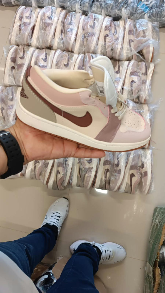 JORDAN RETRO 1 LOW VINOTINTO