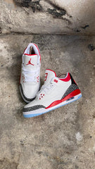 JORDAN RETRO 3 BLANCA GRIS ROJA