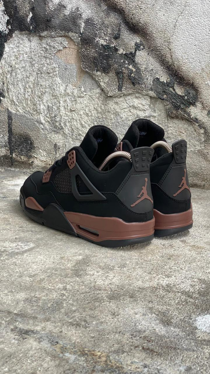 JORDAN RETRO 4 NEGRA CAFE