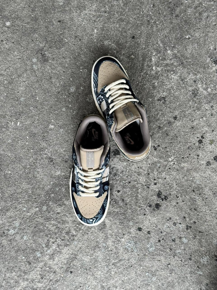 NIKE SB TRAVIS SCOTT