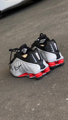 NIKE SHOX TURBO GRIS NEGRO