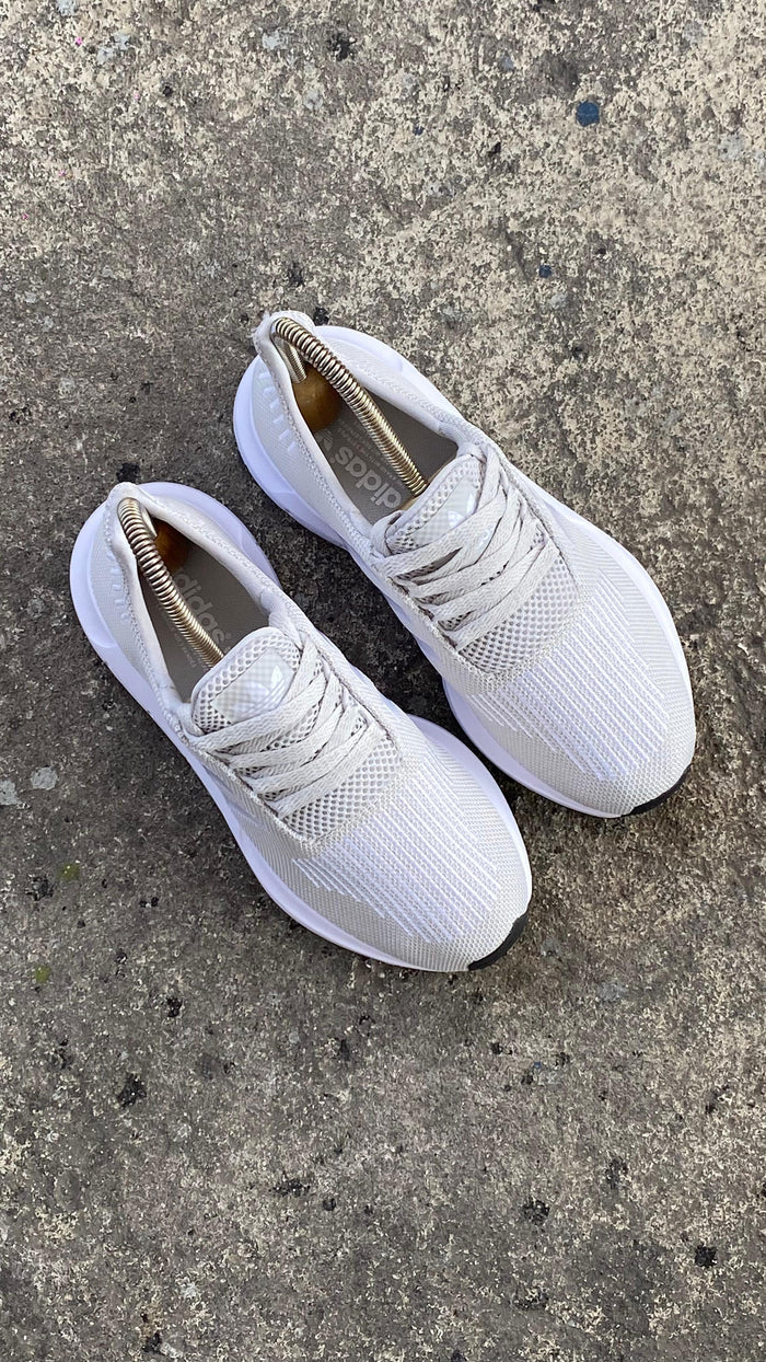ADIDAS SUIT GRIS BLANCO