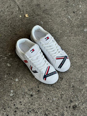 TOMMY HILFIGER ZAPATILLA BLANCA AZUL ROJA