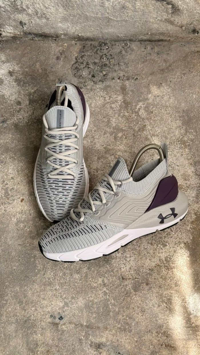 UNDER ARMOUR GRIS MORADO