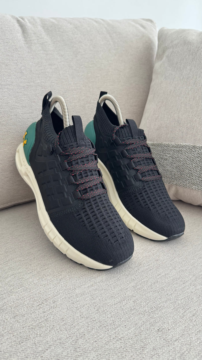 UNDER ARMOUR TENIS NEGRO VERDE